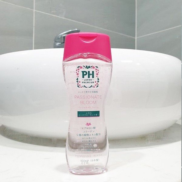 Dung Dịch vệ Sinh PH Japan Premium Feminine Wash Passionate Bloom